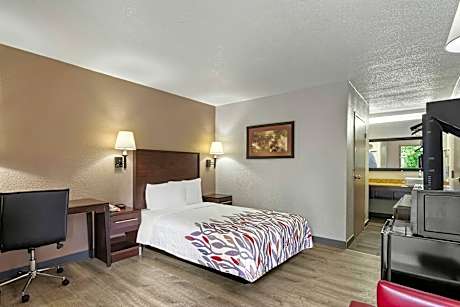 ADA Accessible Queen Bed Non-Smoking