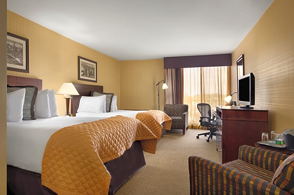 Wyndham Garden Hotel Newark Airport