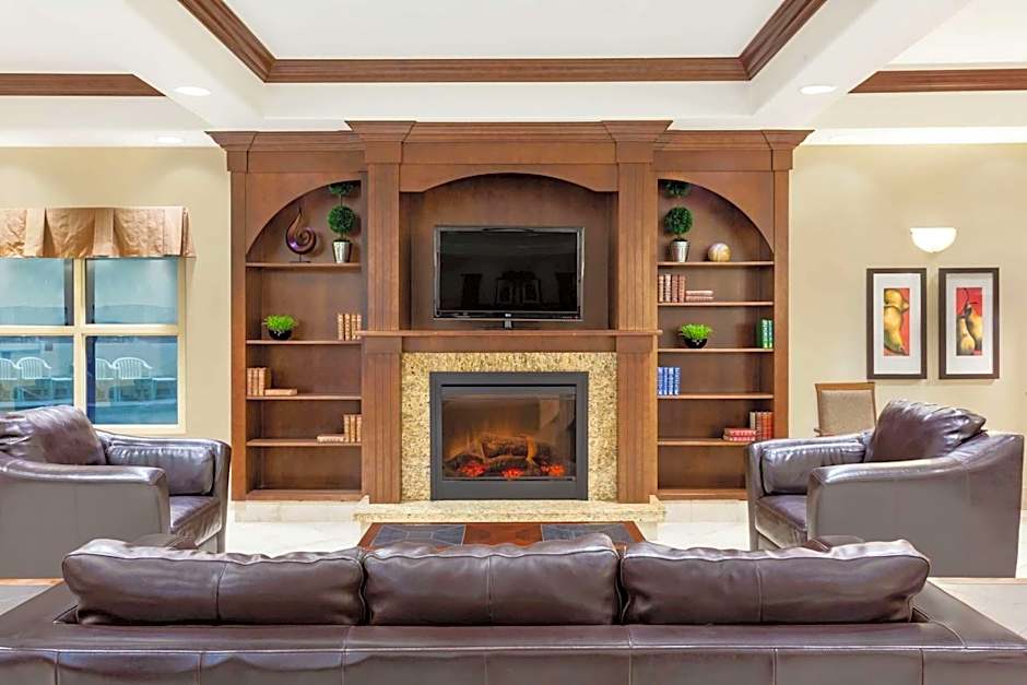 Ramada by Wyndham Weyburn