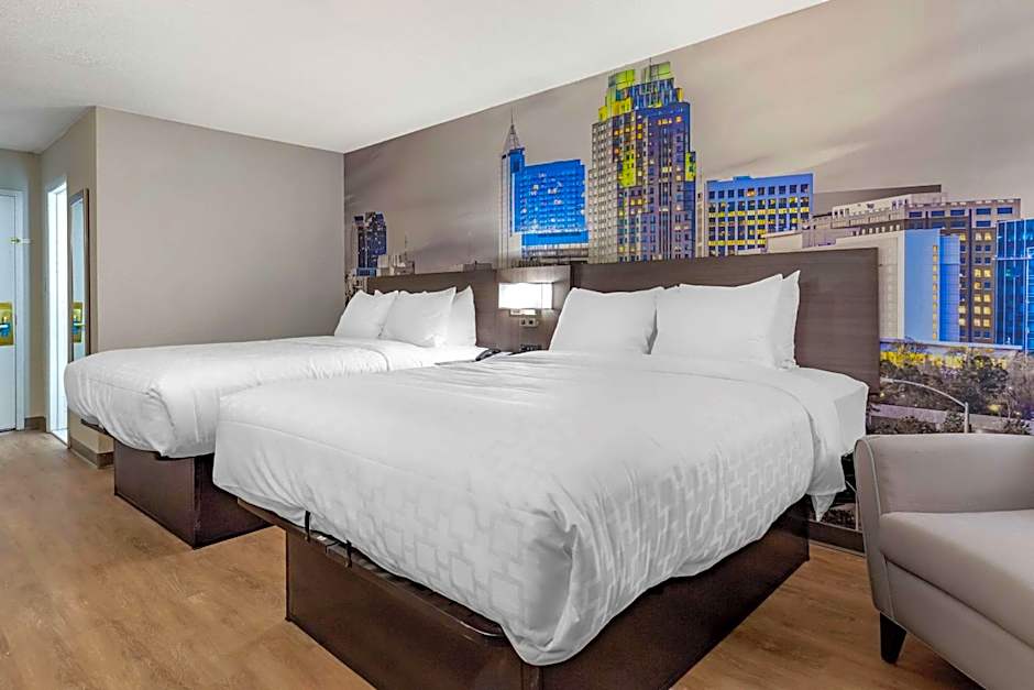 Clarion Pointe Raleigh Midtown