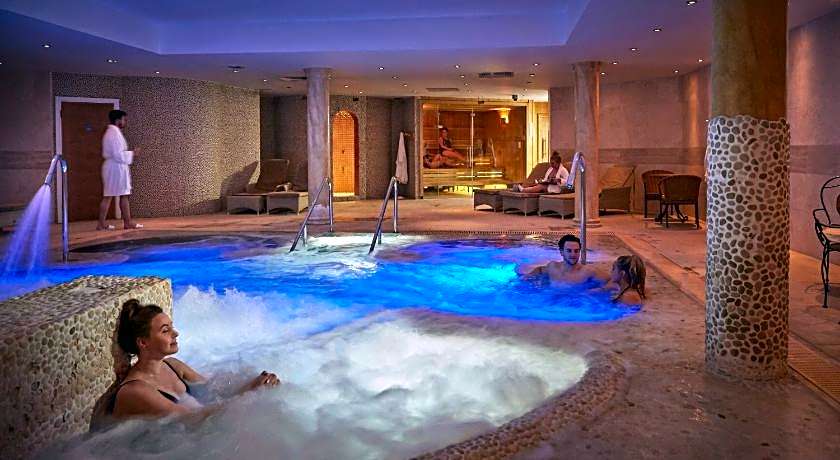 Lion Quays Hotel & Spa