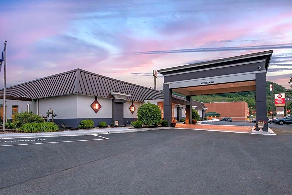 Best Western Plus Bridgeport Inn