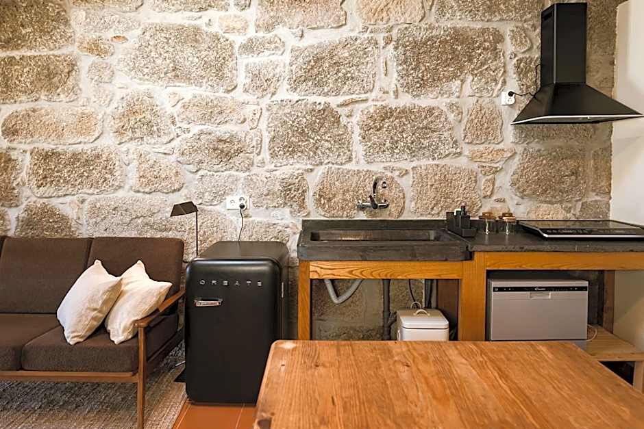 Quinta da Portela - Casa Visconde Arneiros - by RowdHouses