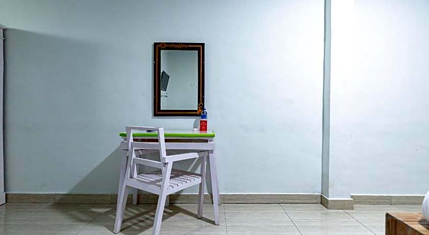 RedDoorz near Universitas Simalungun Pematangsiant