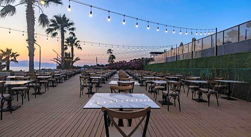 The Nowness Luxury Hotel & Spa