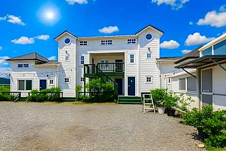 Yangyang Blue Ara Pension