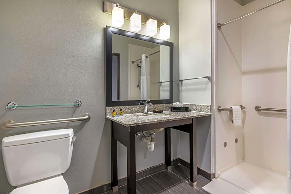 Best Western Plus Cowetas 1st Hotel