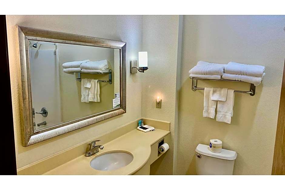 Park View Inn & Suites By OYO Hoisington