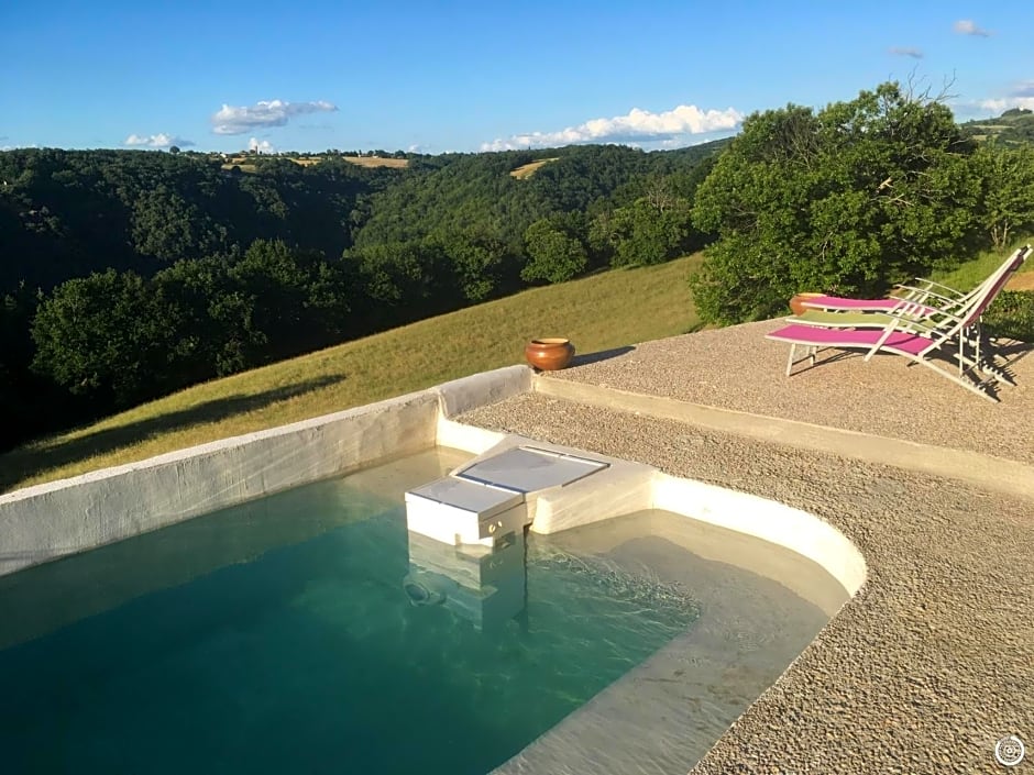 Chez Alice,simplicité et petite piscine