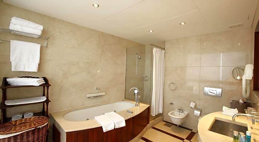 Crowne Plaza Hamra Beirut By IHG