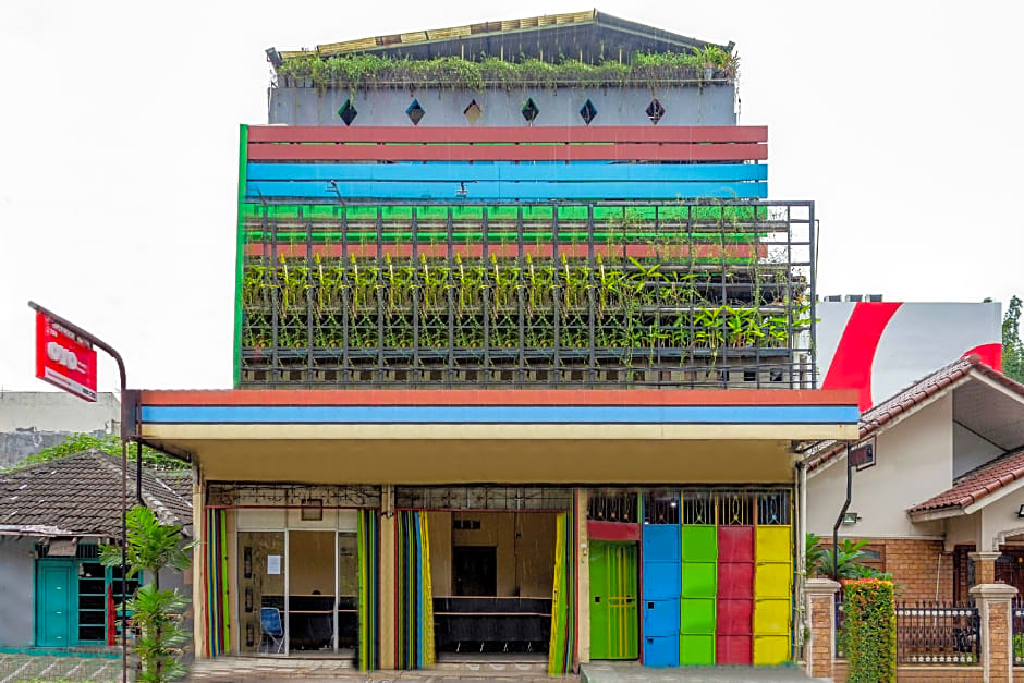 OYO 789 Pelangi Guest House