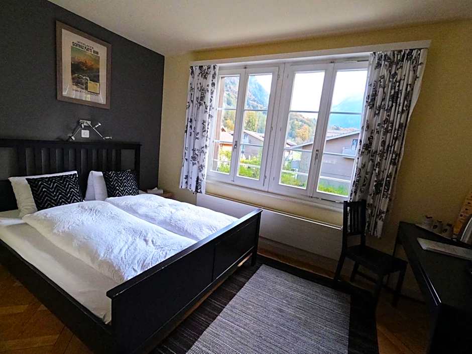 Alpenrose Hotel and Gardens