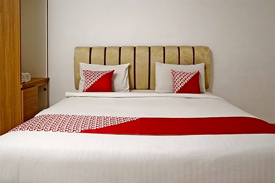 Hotel O M Authentic Kost Man