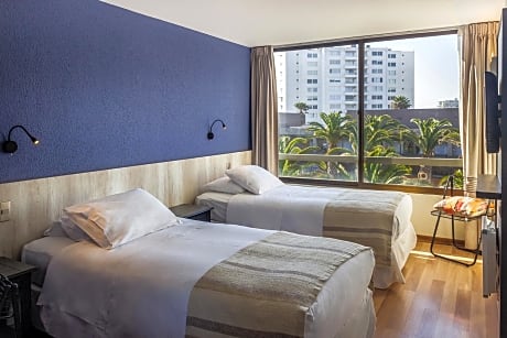 Connecting Rooms (Double + Twin)