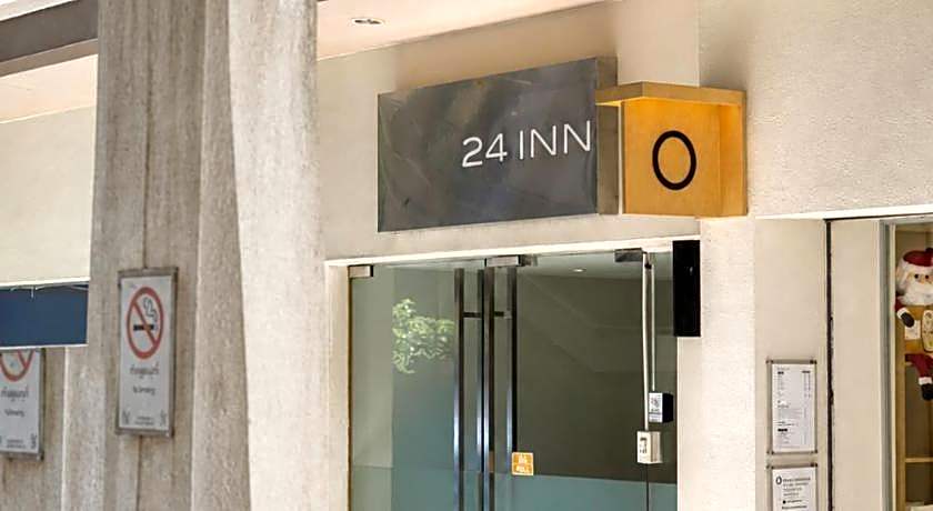 24 Inn at BTS Phrom Phong