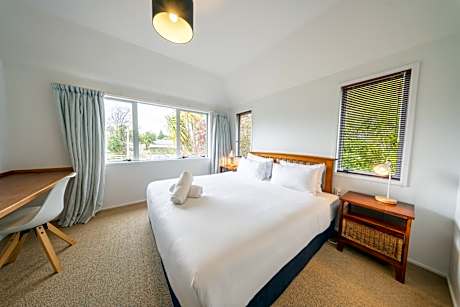 Two-Bedroom Chalet - The Powderhorn Chalet 1