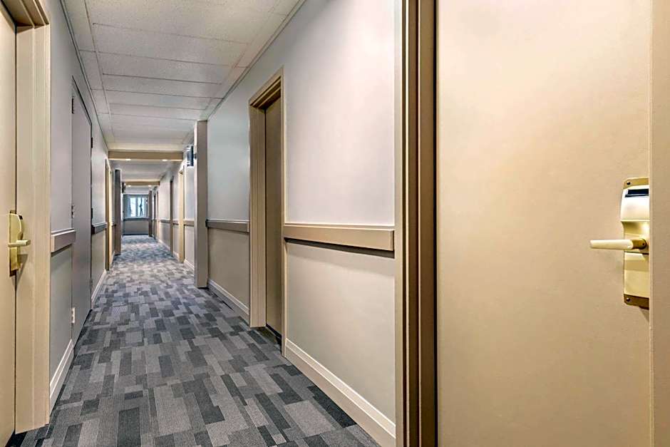 Travelodge by Wyndham Richmond Hill