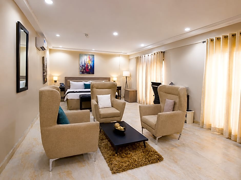 GolfView Suites and Conference Center
