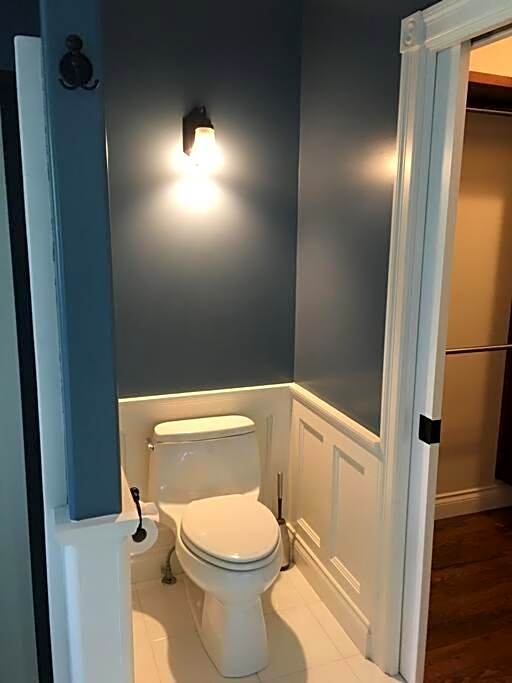 Character Stay across Swan Lake Nature Sanctuary