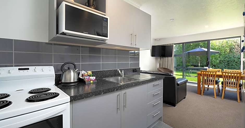 Grove Park Motor Lodge