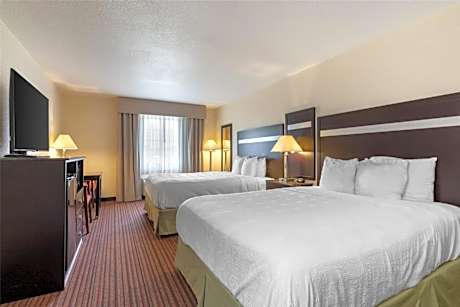 Queen Beds Room with Two Queen Beds - Non-Smoking
