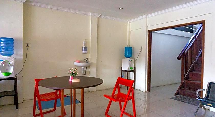 RedDoorz near Sentani Airport Jayapura