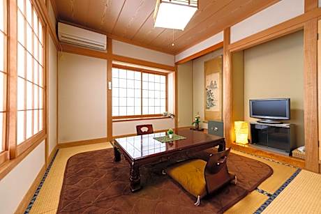 Japanese-Style Triple Room with Bathroom