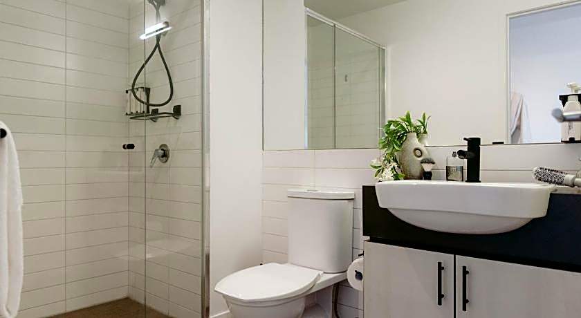 Punthill Essendon Grand Hotel