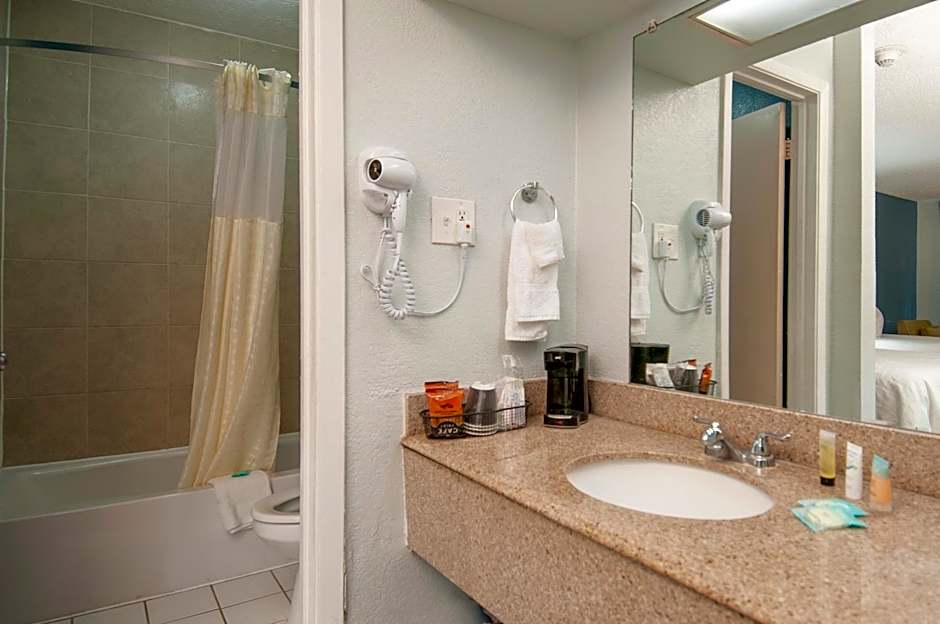 Best Price Motel & Suites