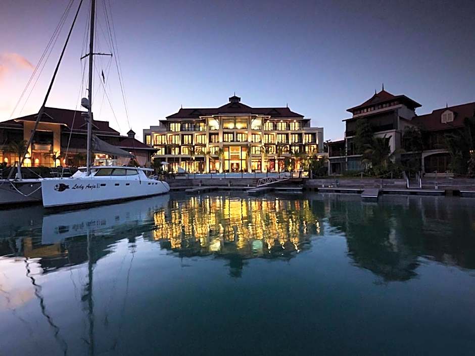 Eden Bleu Hotel