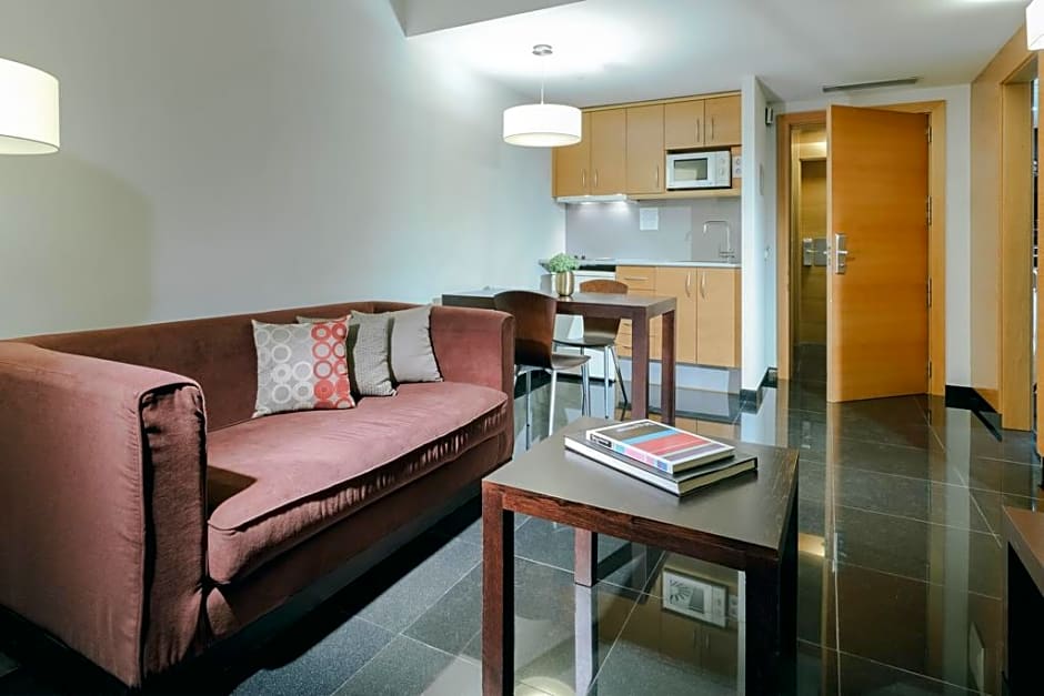 Hesperia Fira Suites