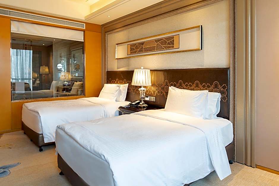 Photo 1 of 6 of Deluxe Executive 2 Beds