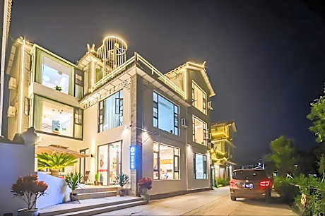 Floral Dali West Beach Xiaoyin Seaview Inn