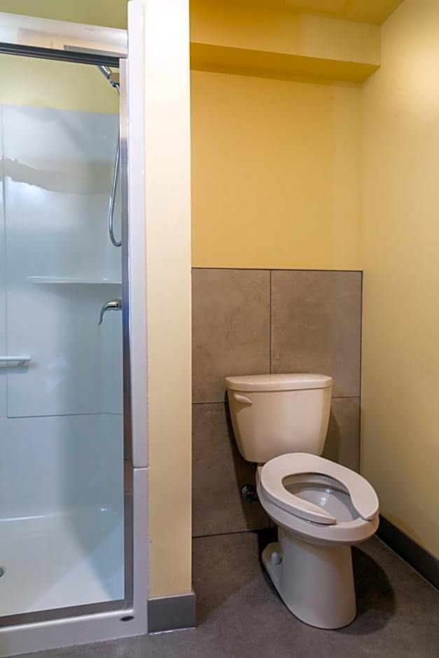 Auberge Jeunesse QBEDS Hostel