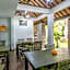 Huts Rock Ubud 