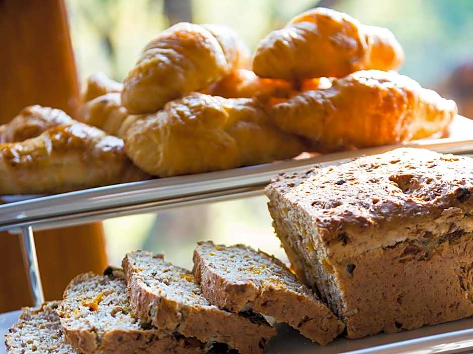 aha Thakadu River Camp