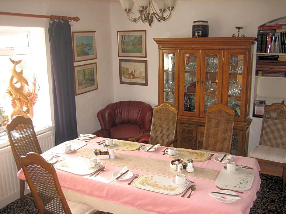 Four seasons Guest House