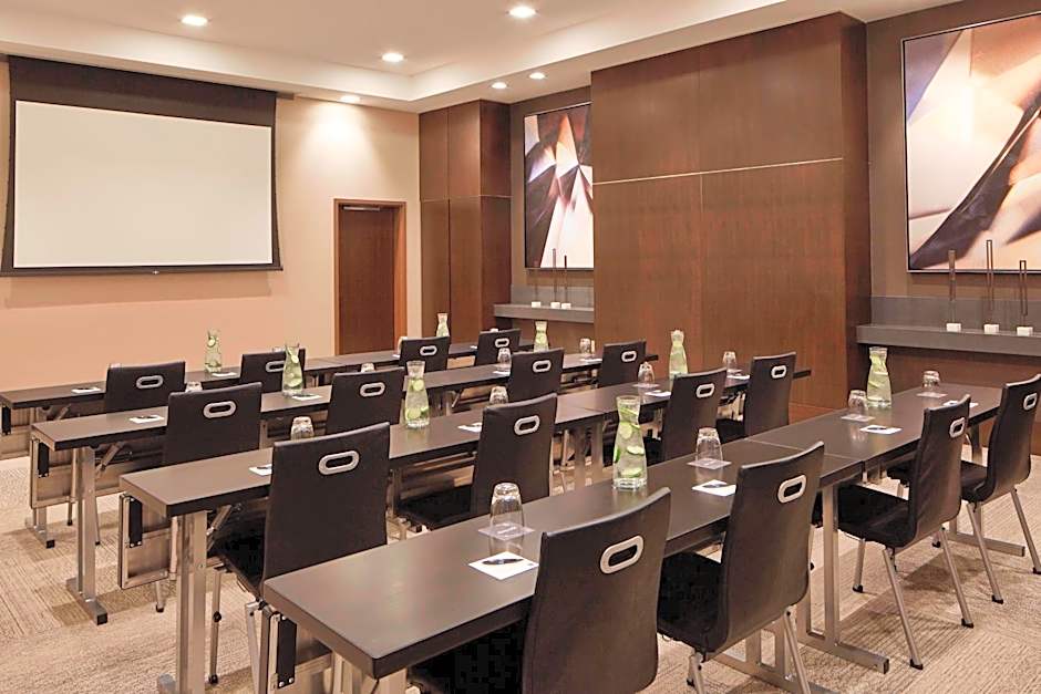 AC Hotel by Marriott Minneapolis Downtown