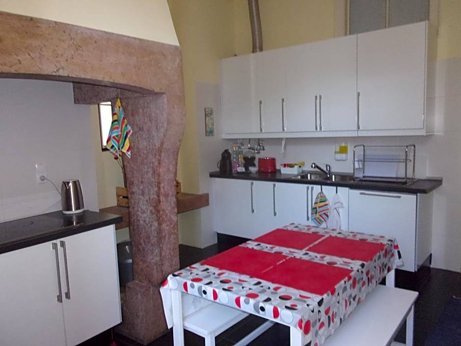 Hostel 402