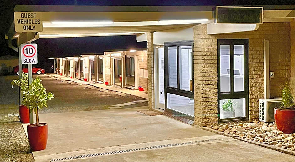 Central Highlands Motor Inn