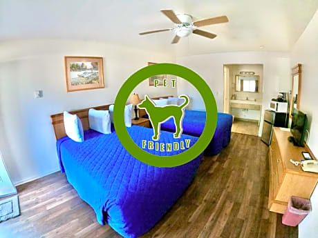 Deluxe Queen Room with Two Queen Beds - Pet Friendly