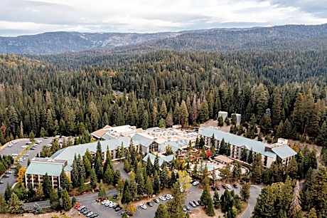 Tenaya Lodge at Yosemite
