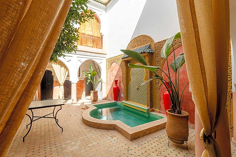 Riad Davina
