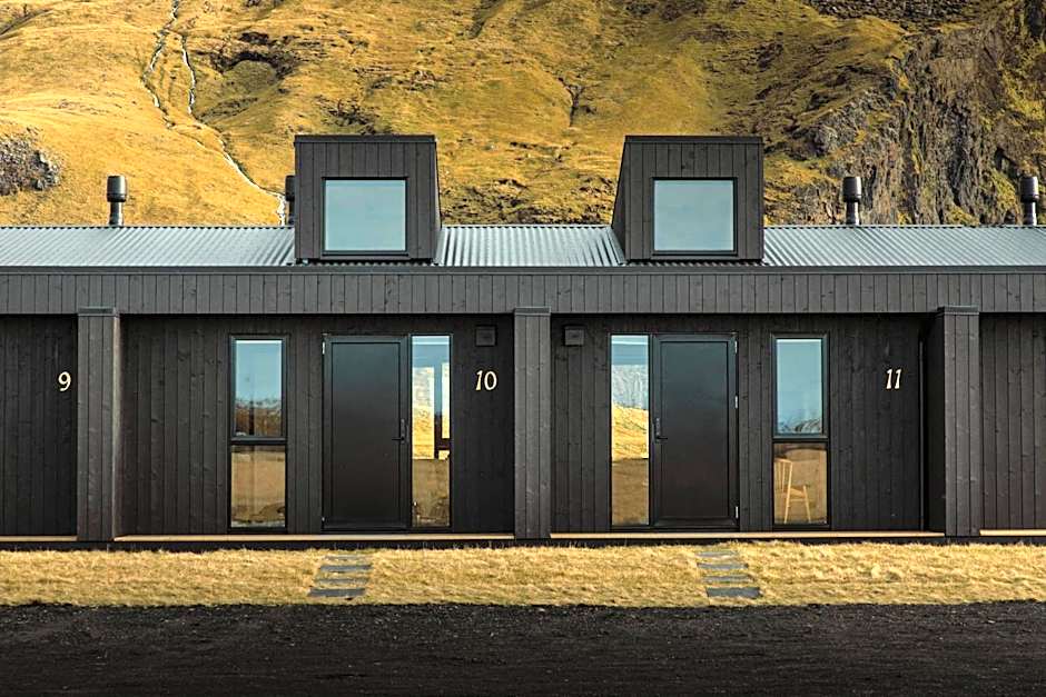 Seljalandsfoss Horizons