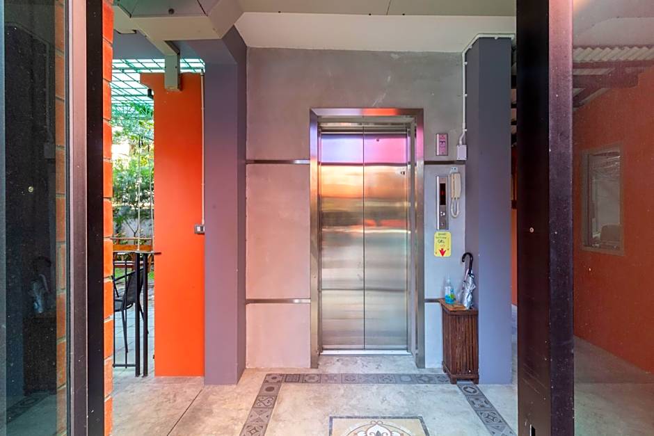 Baansuanprannok Hotel