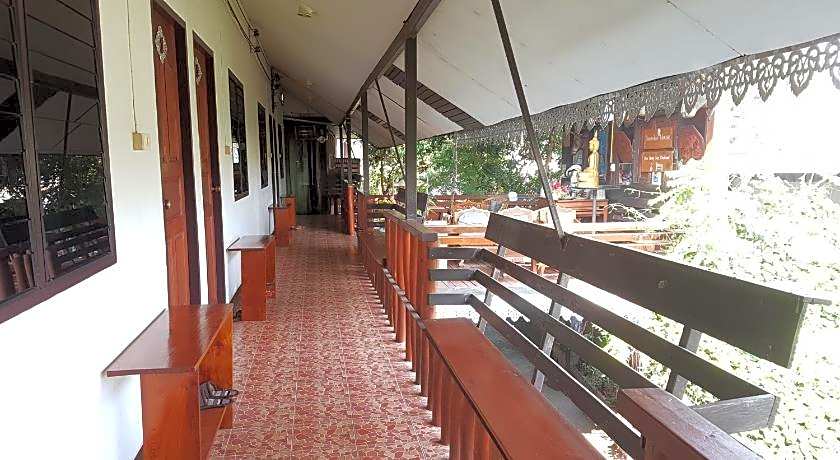Boondee House