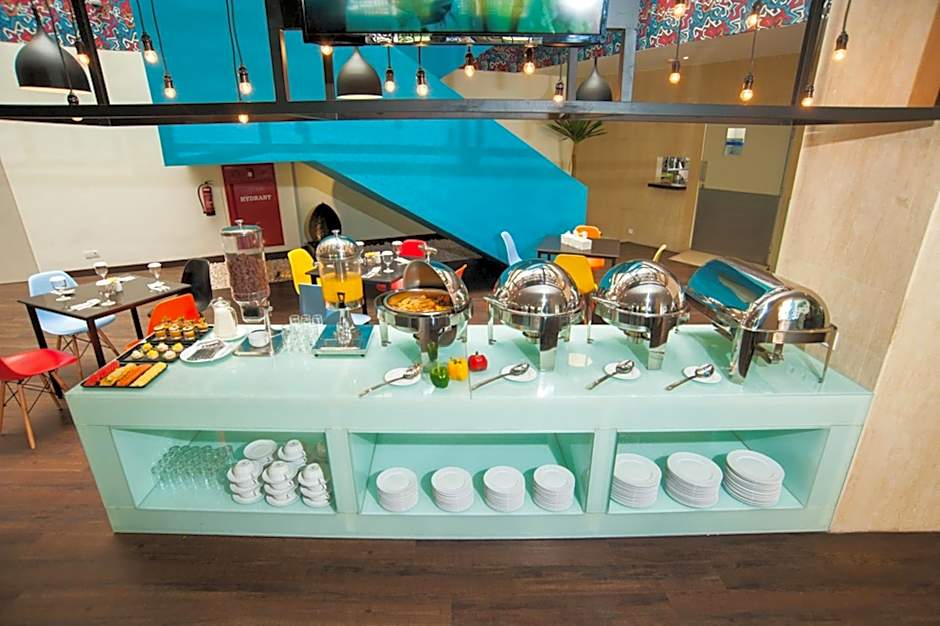 Idoop Hotel by Prasanthi