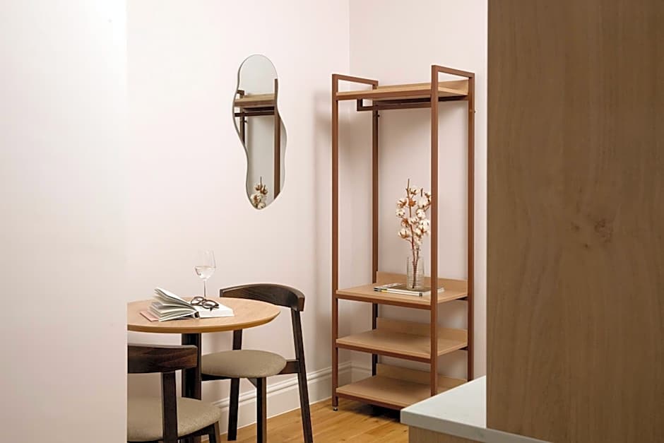 Bob W London Olympia