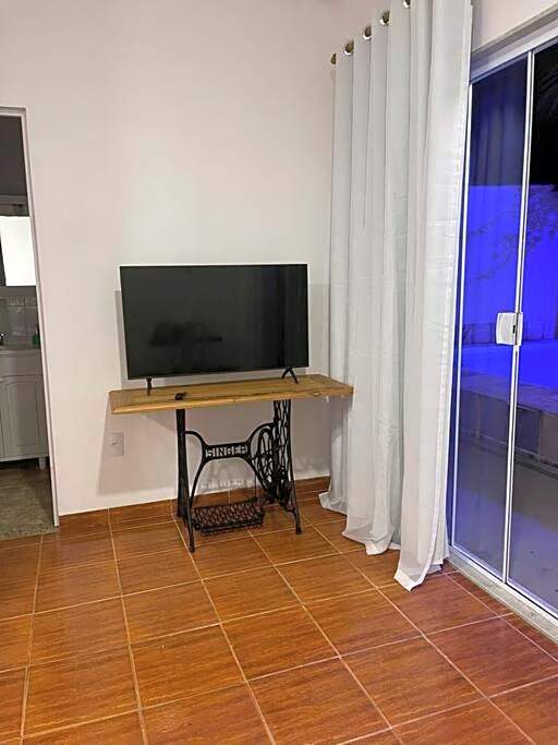 Casa com piscina em Piratininga