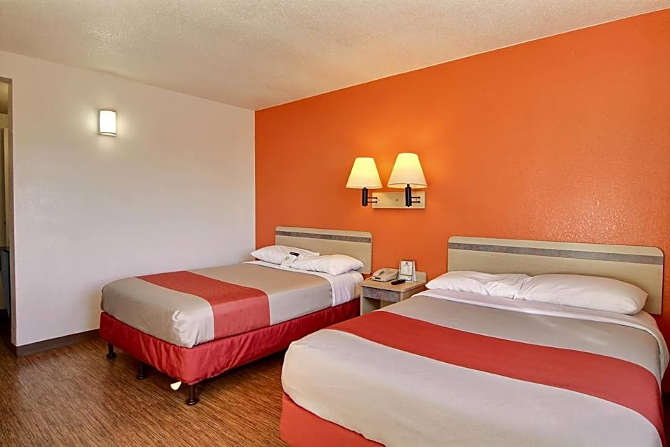 Motel 6-Fargo, ND - West Acres - North Fargo